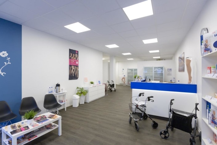 Einladender Thekenbereich von Carepoint in Bergedorf
